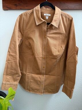 NWT Women’s Madewell Fitted Button-Up Shirt in Camel Tan